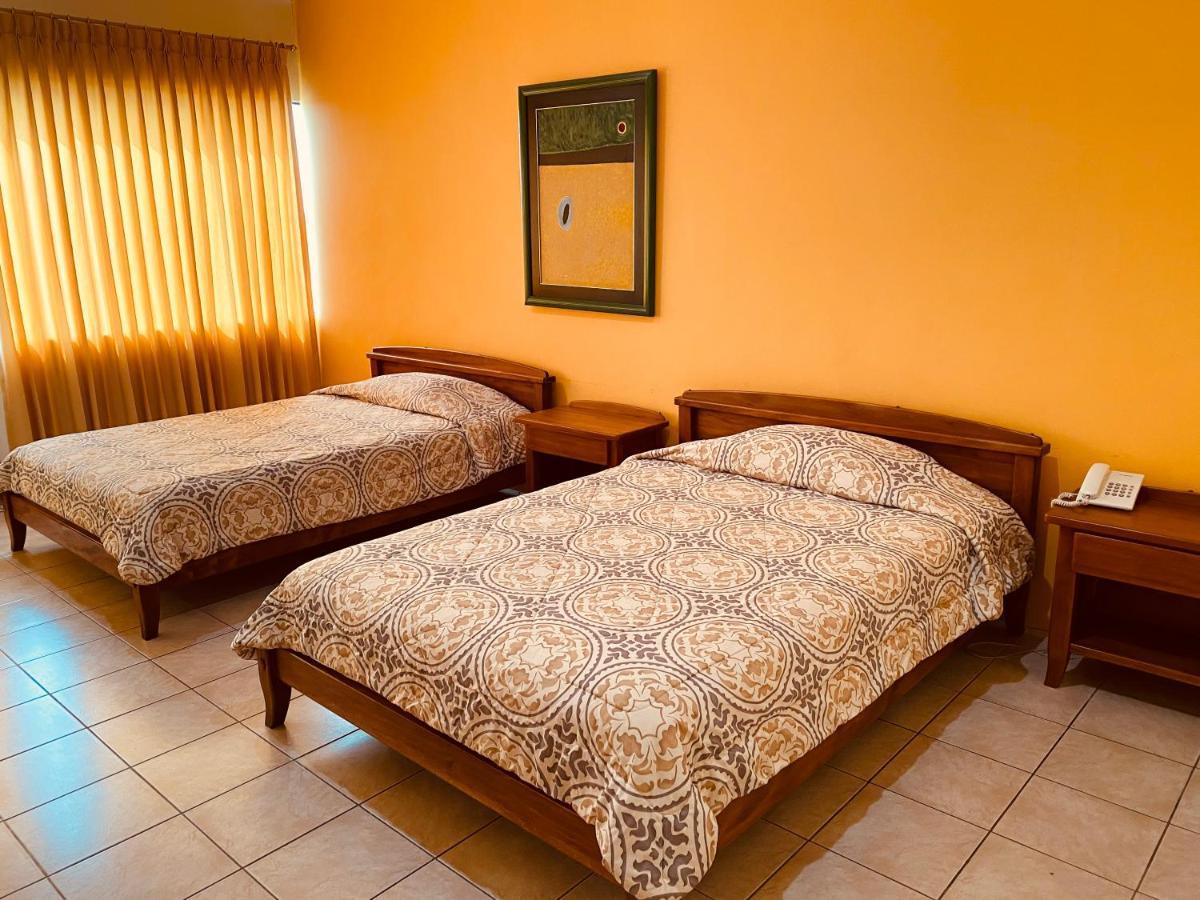 Hostal Solar Del Puerto 马查拉 外观 照片
